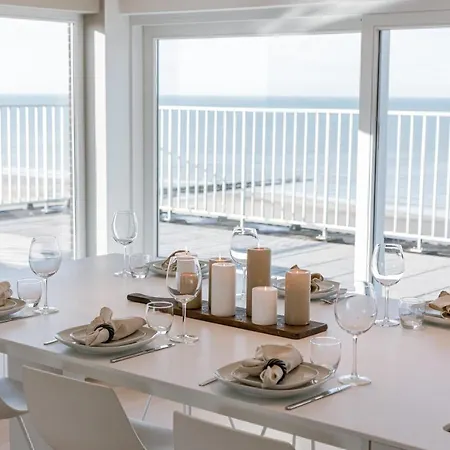 Modern Penthouse With Magnificent Sea Views *