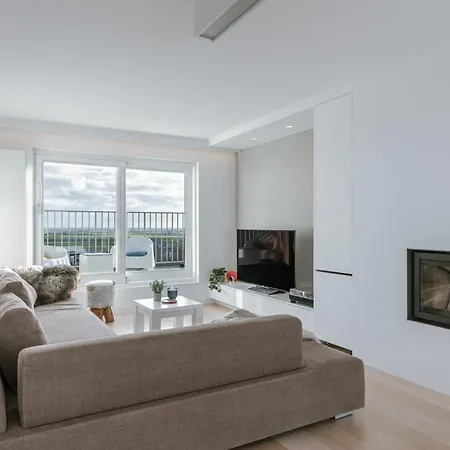 Modern Penthouse With Magnificent Sea Views