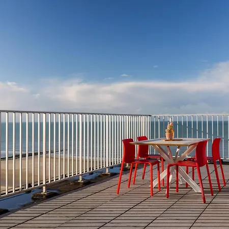 Appartamento Modern Penthouse With Magnificent Sea Views Middelkerke