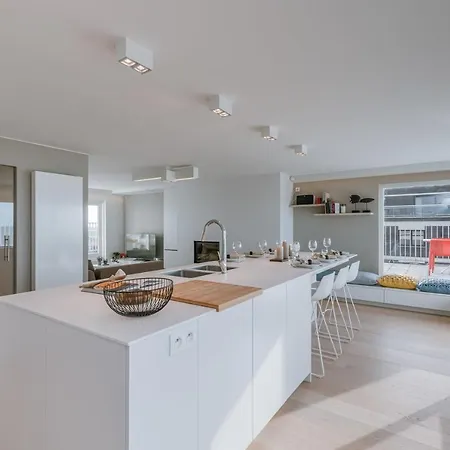 Modern Penthouse With Magnificent Sea Views